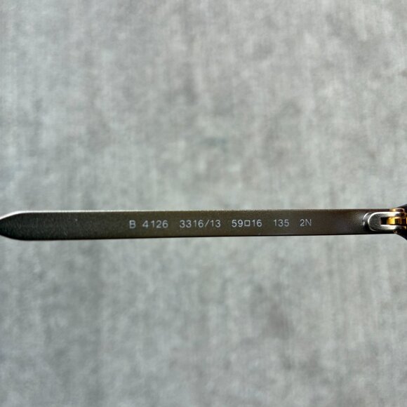 Vintage Burberry Sunglasses – Chic Oval Frame with Gradient Lenses - Picture 12 of 12